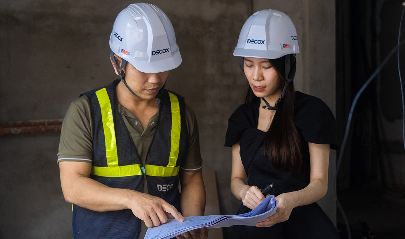 Đội ngũ kỹ sư Decox tại công trường