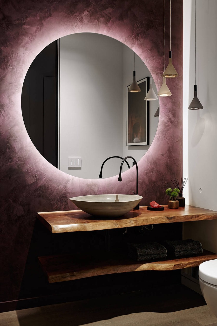 Ngôi nhà của bạn cần một chiếc đèn gương phòng tắm hiện đại 2024 để tôn lên sự tinh tế và sang trọng. Bộ sản phẩm này đem lại nhiều tiện nghi tối ưu, từ ánh sáng tự nhiên cho đến tính năng khử sạch bụi, giúp bạn kết nối trực tiếp với tự nhiên và đón nhận năng lượng tốt lành.